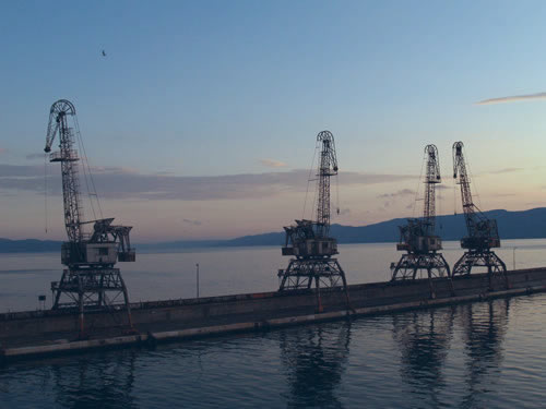 选择零序电流互感器的关键因素和步骤